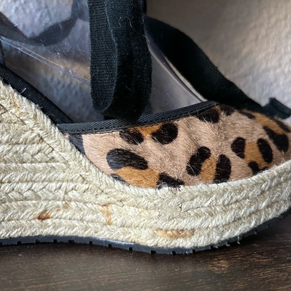 New Charles David Women’s 8.5 Animal Print Calf Hair Lace Up Wedge Sandals - Picture 7 of 9